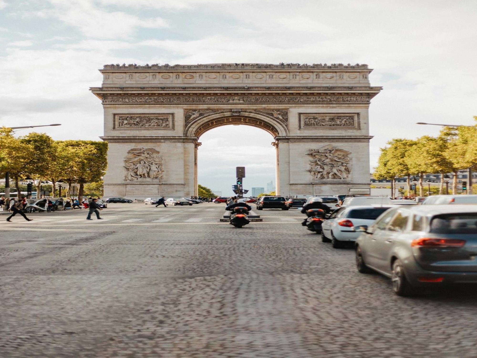 A Cocoon Just A Stone's Throw From The Arc De Triomphe Paris